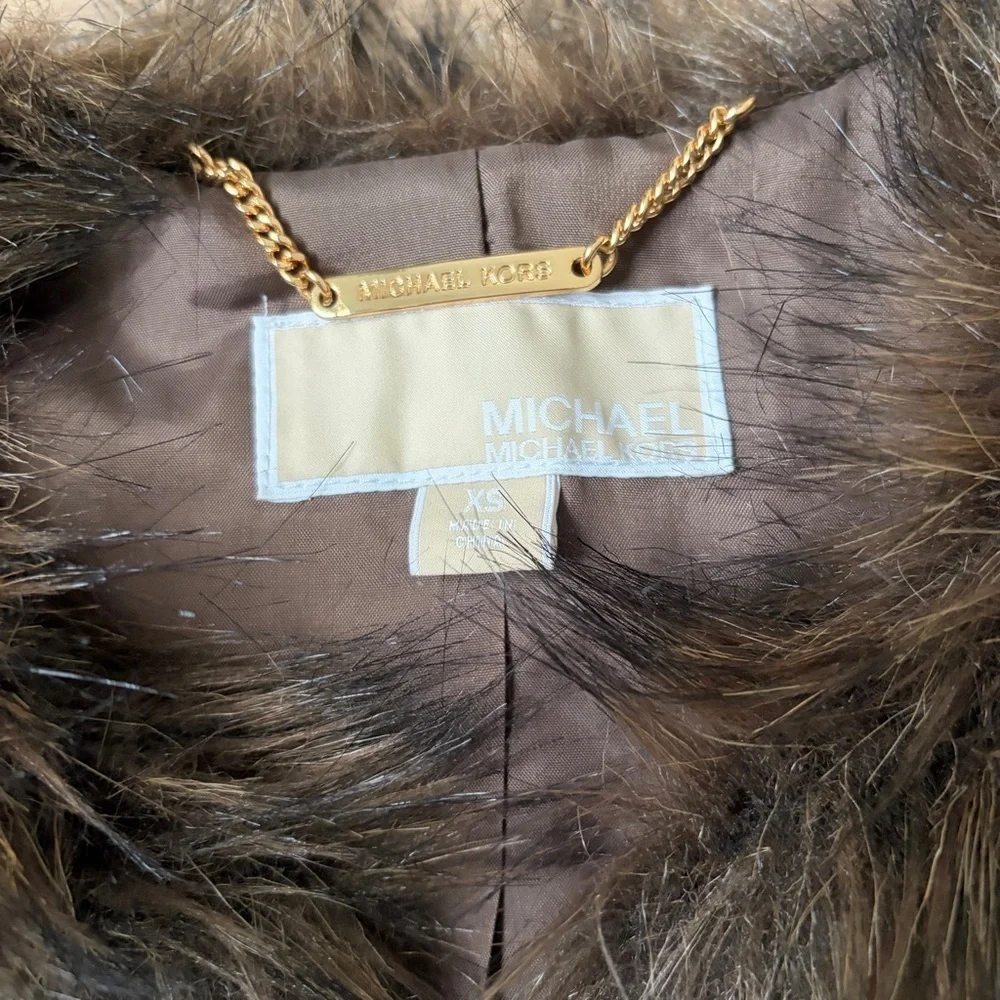 Michael Kors Faux Fur Vest Women’s XS Brown Buckle-Front Sleeveless Winter Vest
